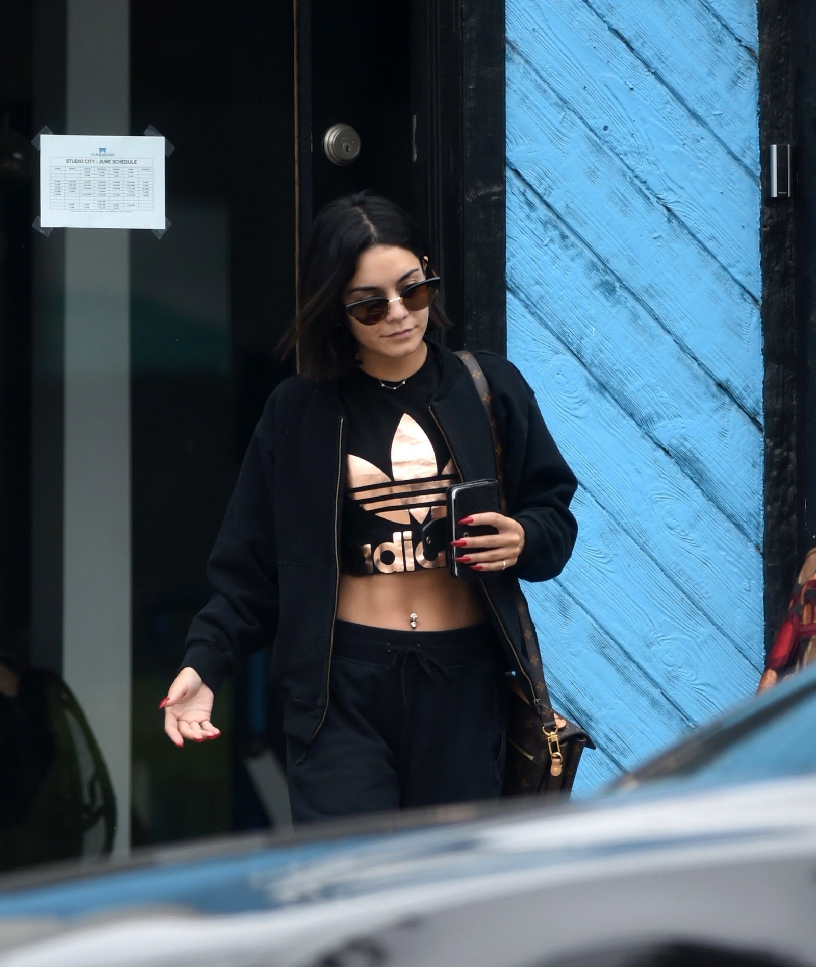 Vanessa Hudgens shows her abs | Picture 1504496