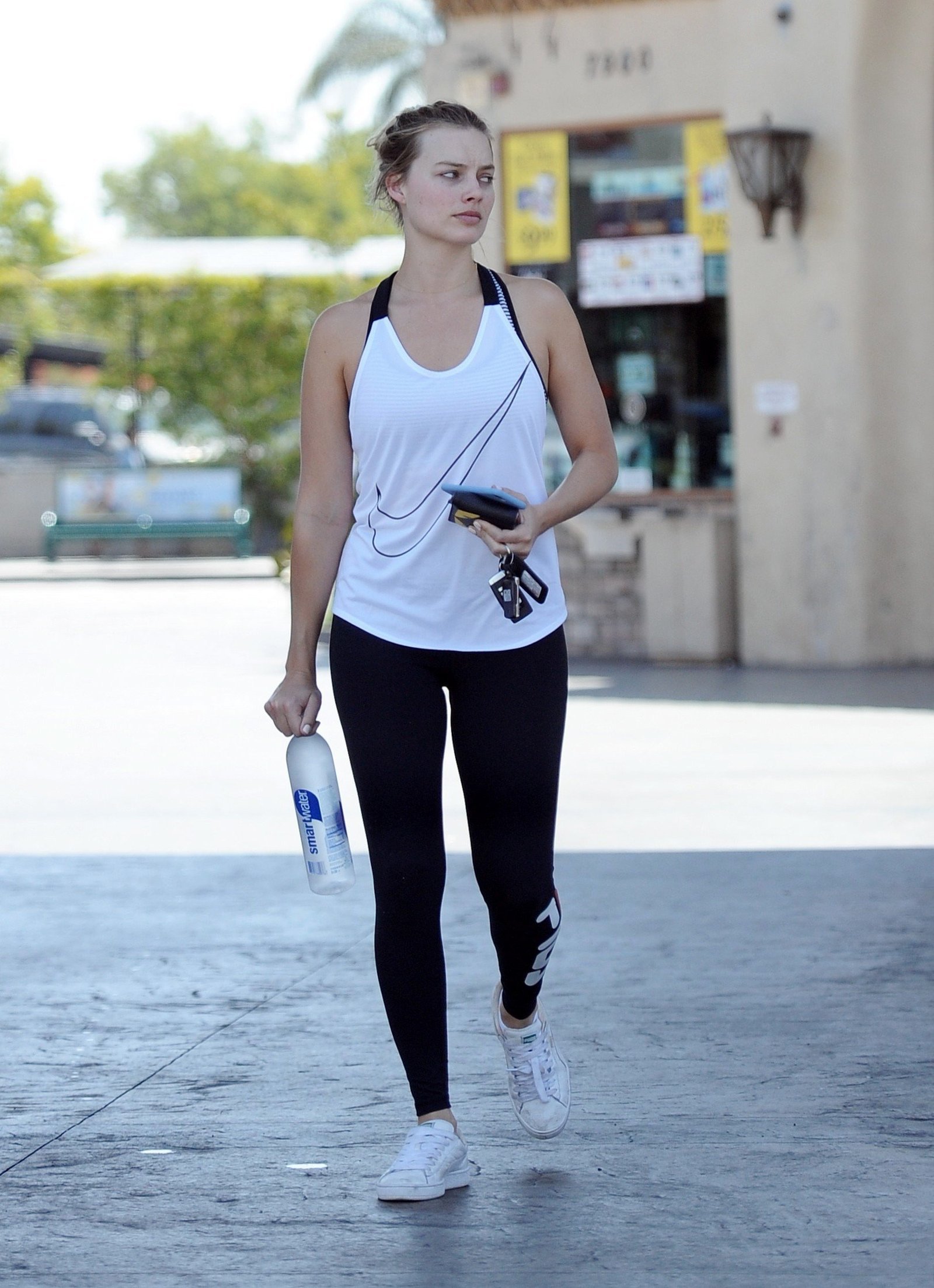 Picture 1505126 | Margot Robbie heading to a gym in Los Angeles
