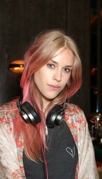 Mary Charteris DJing at Sexy Fish restaurant | Picture 1505628