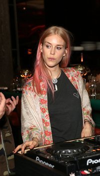 Mary Charteris DJing at Sexy Fish restaurant | Picture 1505633