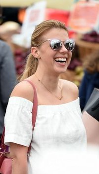 Jodie Sweetin goes to the Farmers Market | Picture 1505738