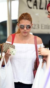 Jodie Sweetin goes to the Farmers Market | Picture 1505746