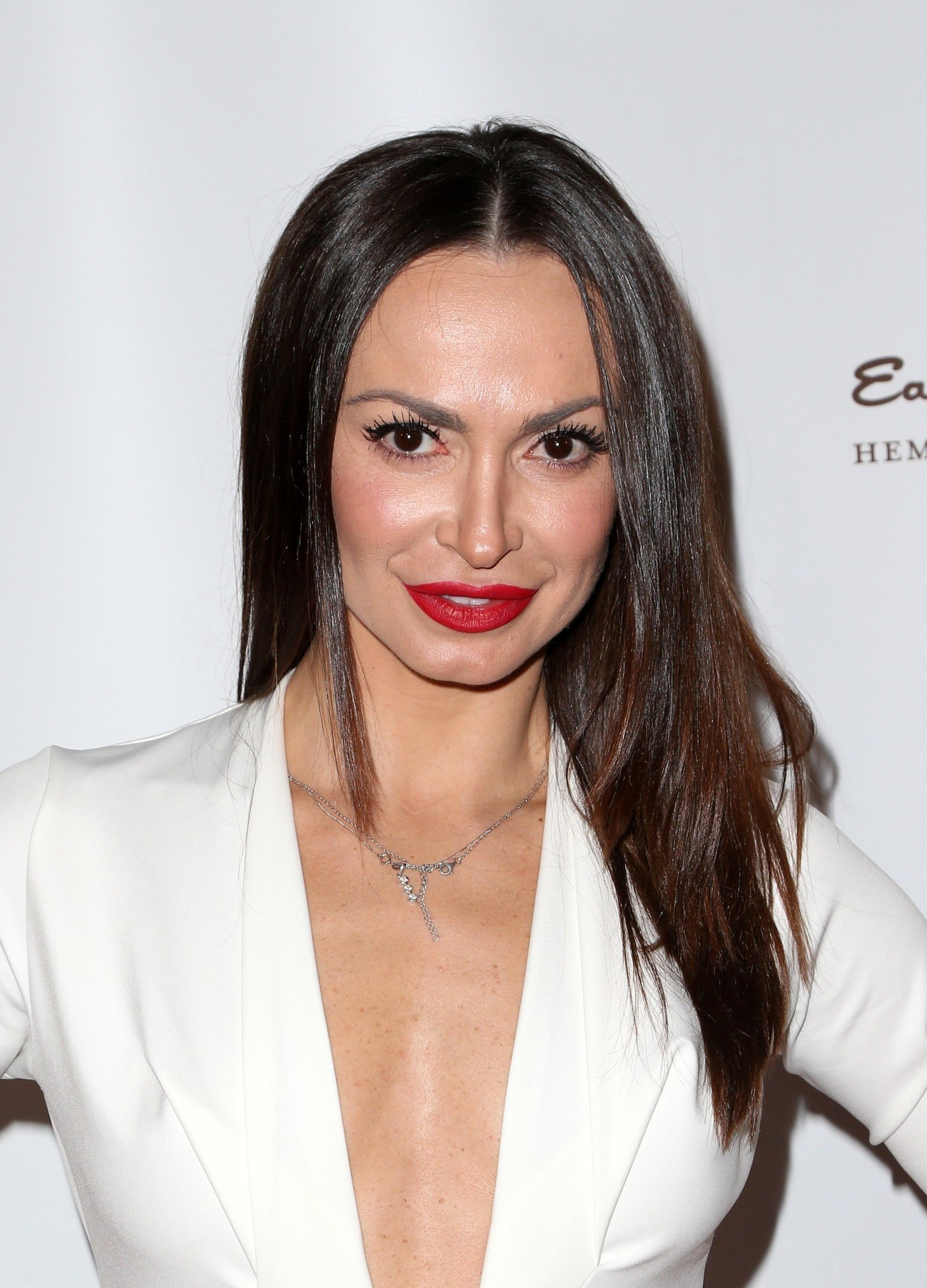 Karina Smirnoff - There's No Place That's Home: Helping the Homeless in Southern California | Picture 1505889
