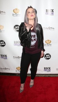 Kelly Osbourne - There's No Place That's Home: Helping the Homeless in Southern California