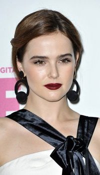 Zoey Deutch - Women In Film 2017 Crystal + Lucy Awards | Picture 1506312