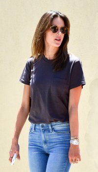 Alessandra Ambrosio Out in Pacific Palisades | Picture 1506739