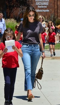 Alessandra Ambrosio Out in Pacific Palisades | Picture 1506737