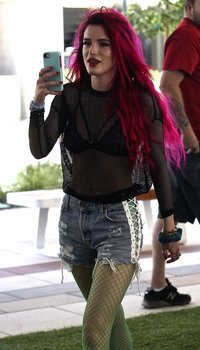 Bella Thorne arriving at a studio in Hollywood | Picture 1506947