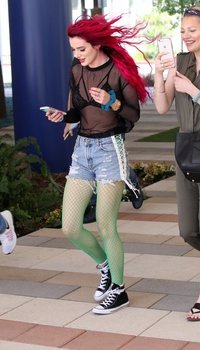 Bella Thorne arriving at a studio in Hollywood | Picture 1506950