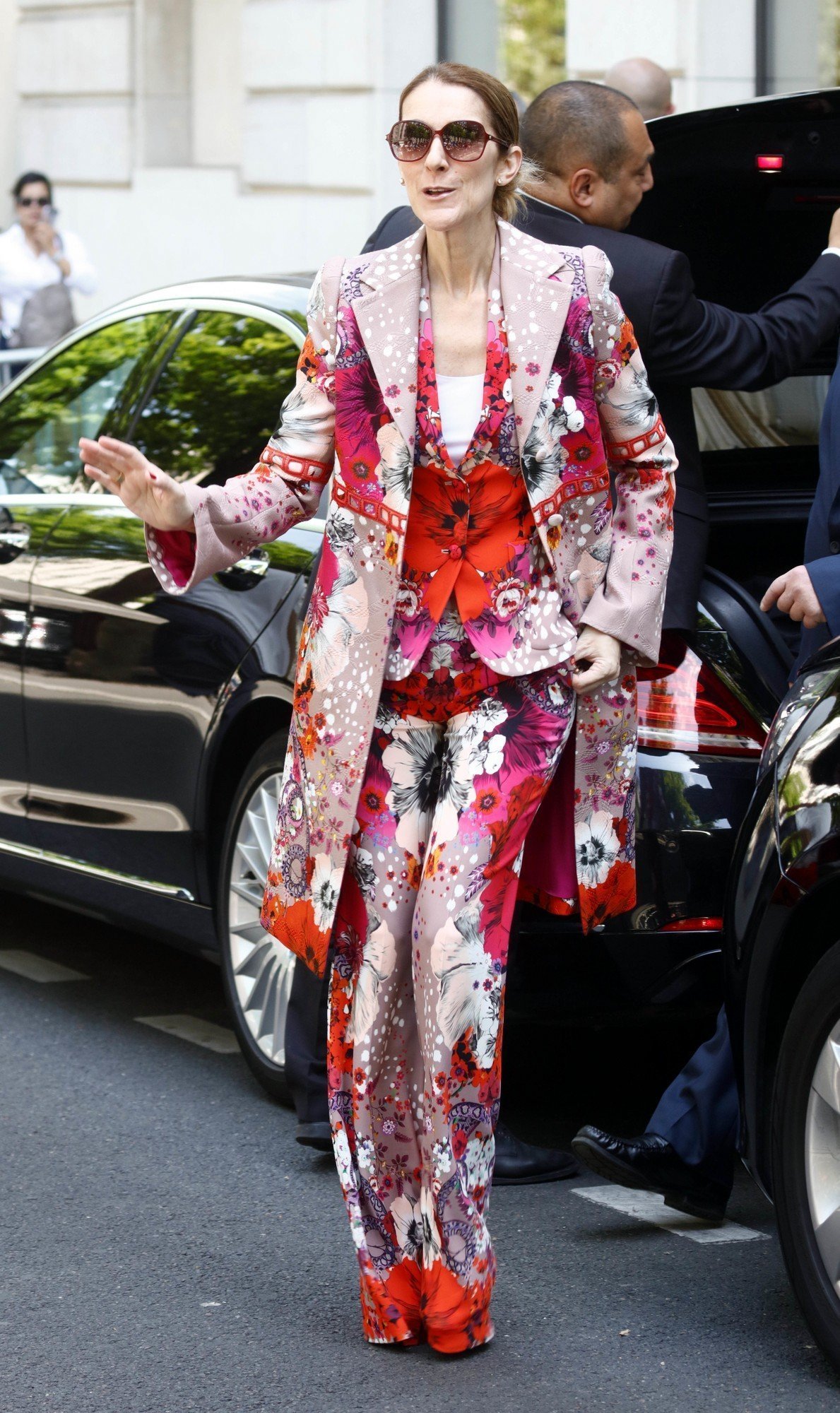 Celine Dion leaving her hotel in Paris | Picture 1506624