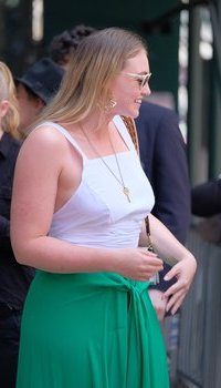 Iskra Lawrence at AOL Build | Picture 1507521