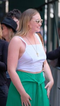 Iskra Lawrence at AOL Build | Picture 1507522