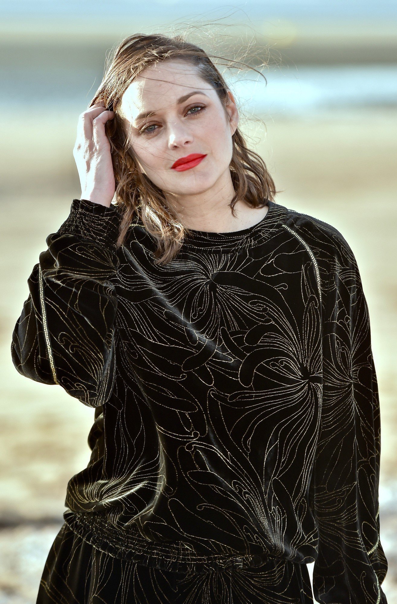 Marion Cotillard - Jury Photocall at 31st Cabourg Film Festival | Picture 1507270