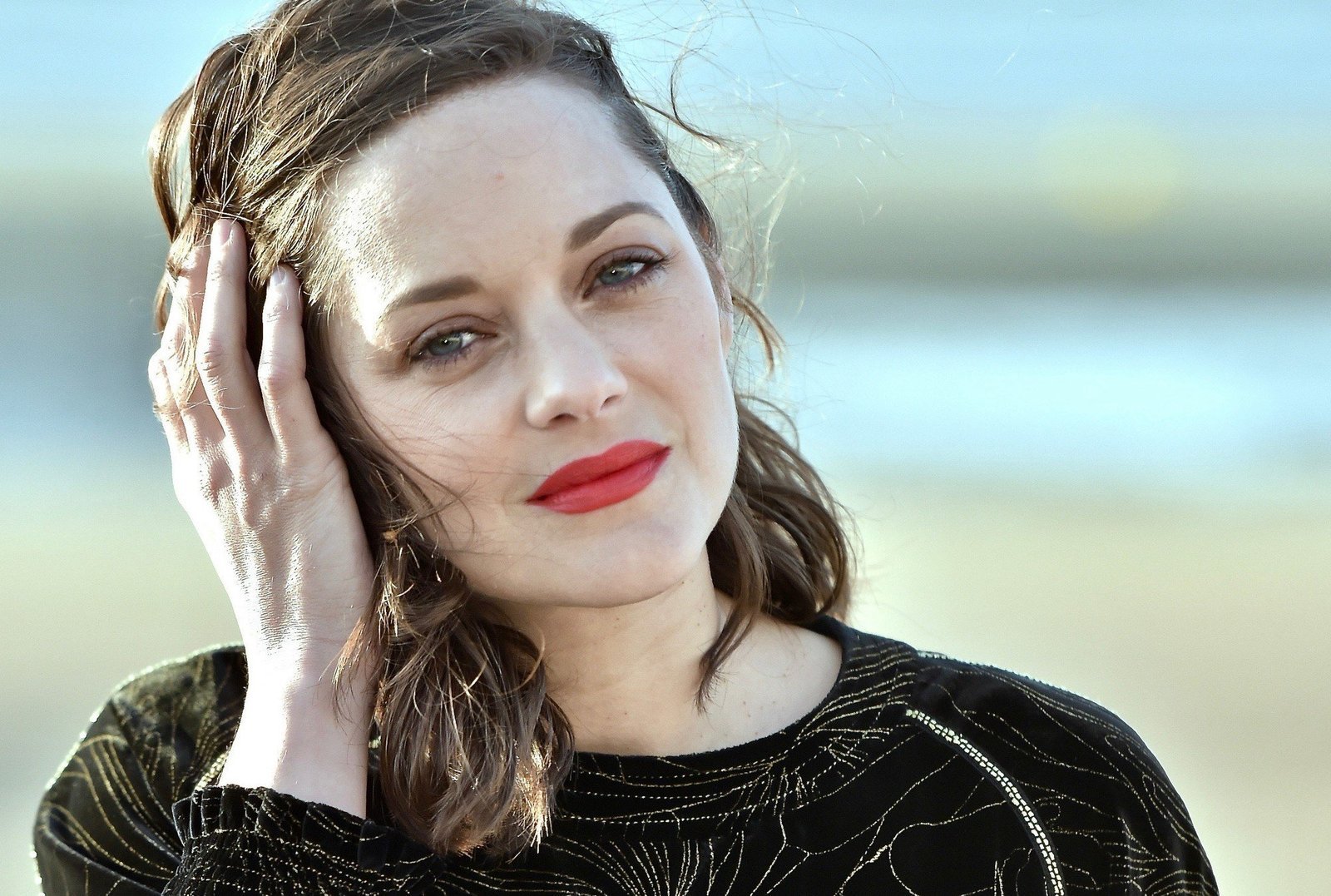 Marion Cotillard - Jury Photocall at 31st Cabourg Film Festival | Picture 1507274