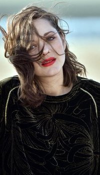 Marion Cotillard - Jury Photocall at 31st Cabourg Film Festival