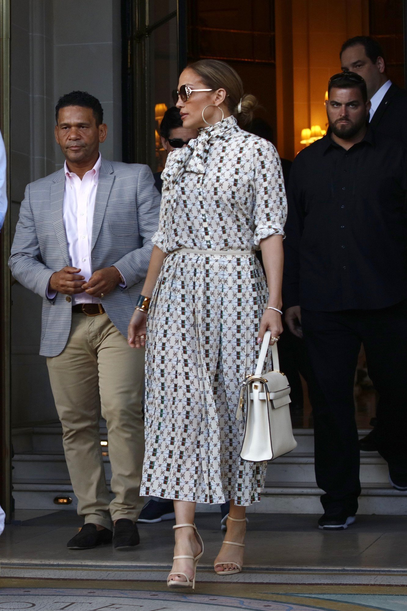 Jennifer Lopez visits The Louvre | Picture 1508195