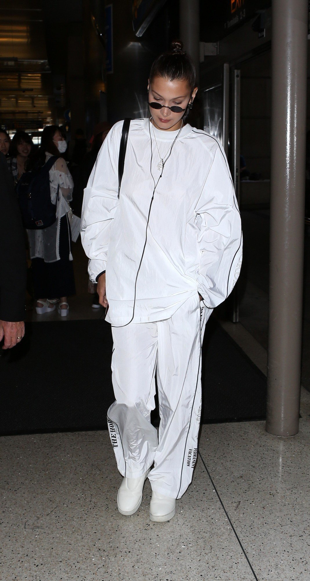 Bella Hadid departs from LAX Airport | Picture 1509646