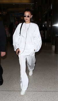 Bella Hadid departs from LAX Airport | Picture 1509648