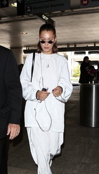 Bella Hadid departs from LAX Airport | Picture 1509645