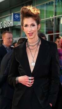 Alysia Reiner - Premiere of Netflix's Series 'GLOW'