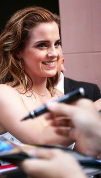 Emma Watson arrives at 'The Circle' Premiere | Picture 1509800