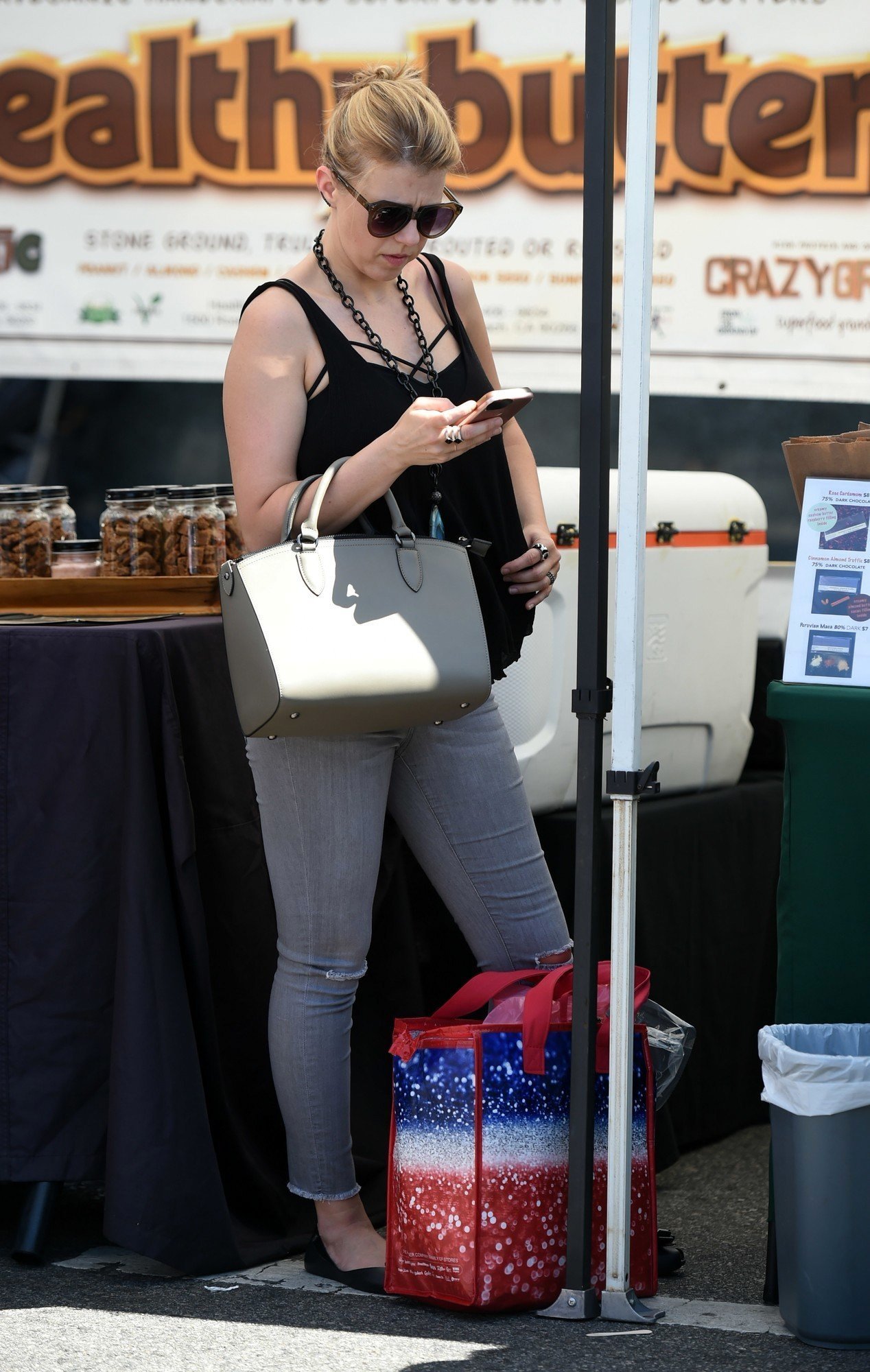 Jodie Sweetin Out and About in Los Angeles | Picture 1511109