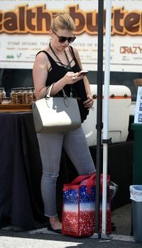 Jodie Sweetin Out and About in Los Angeles | Picture 1511109