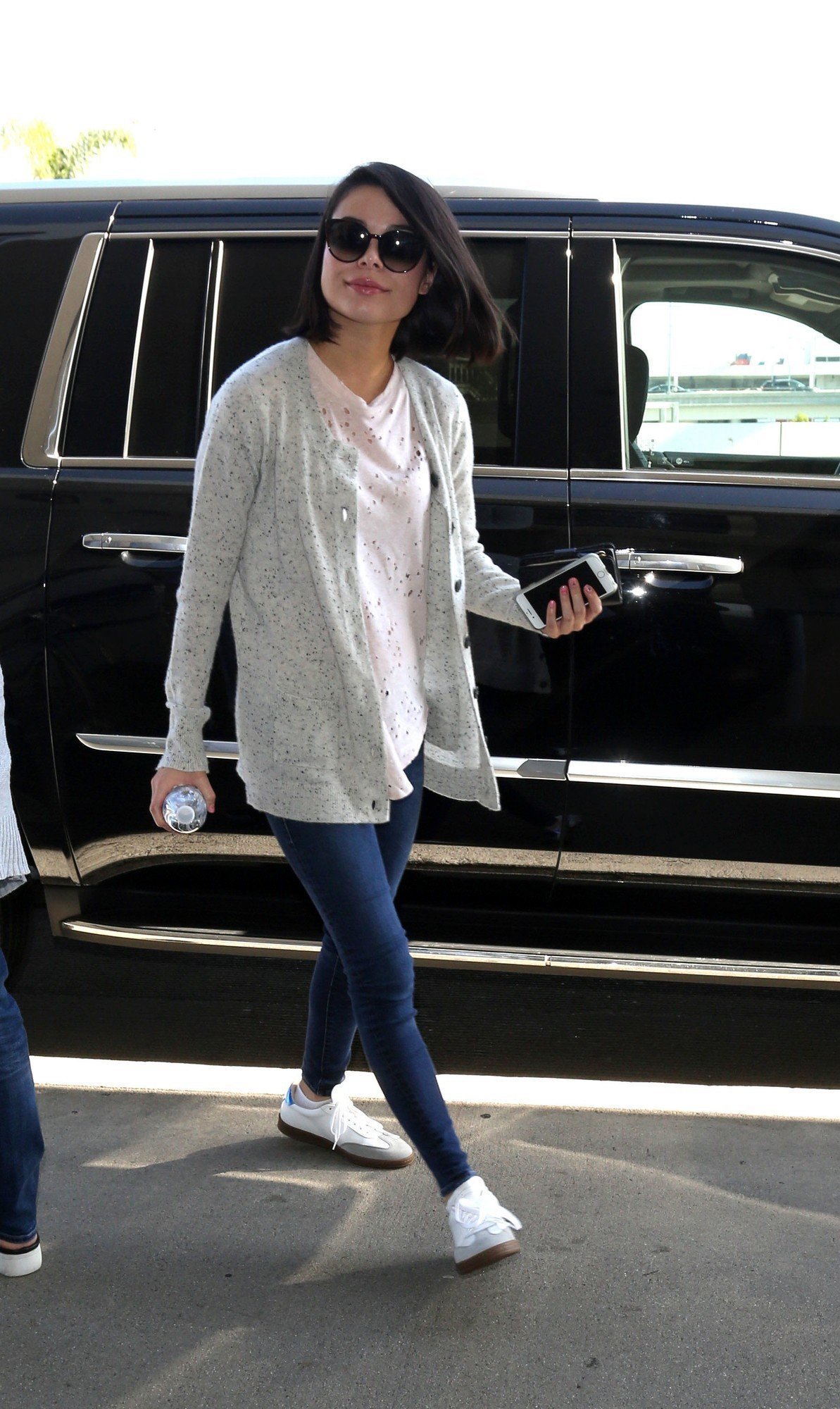 Miranda Cosgrove departs from LAX Airport | Picture 1511749