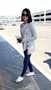 Miranda Cosgrove departs from LAX Airport | Picture 1511747