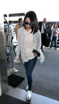 Miranda Cosgrove departs from LAX Airport | Picture 1511751