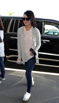 Miranda Cosgrove departs from LAX Airport | Picture 1511750