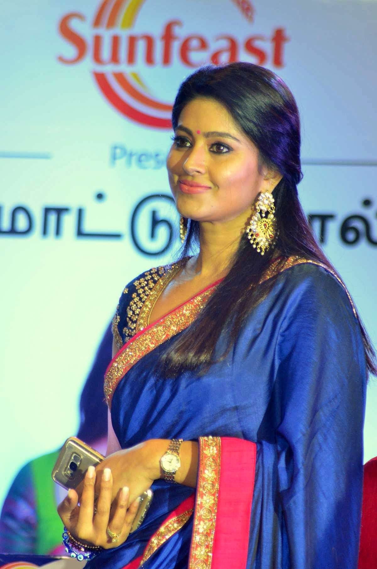 Actress Sneha Launches Sunfeast Biscuits Photos | Picture 1520680