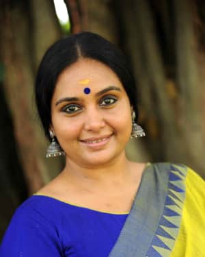 Shruti (Kannada Actress) - Neevu Karemaadida Chandadaararu Busyaagiddaare Film Launch Photos | Picture 1543254
