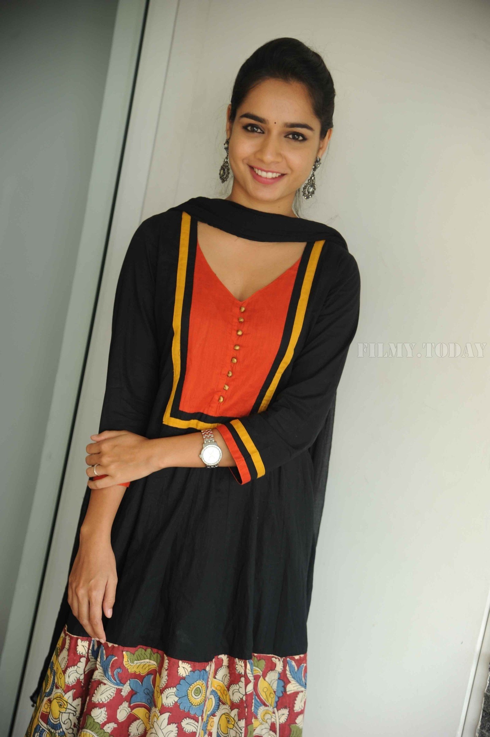 Actress Anusha Photos | Picture 1541513