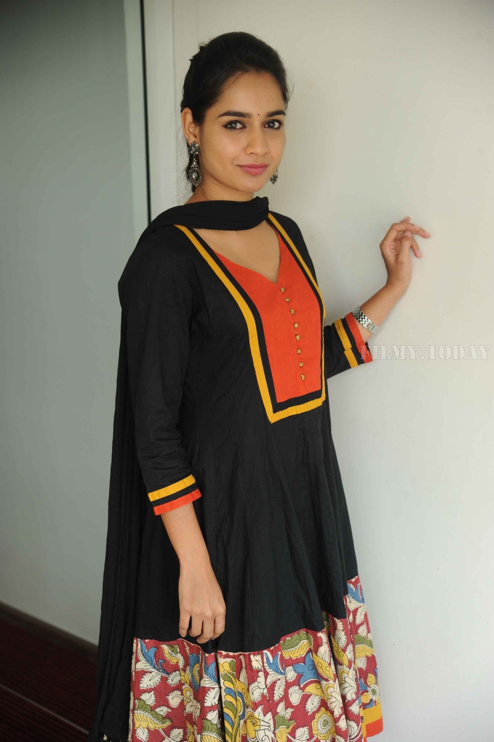 Actress Anusha Photos | Picture 1541510