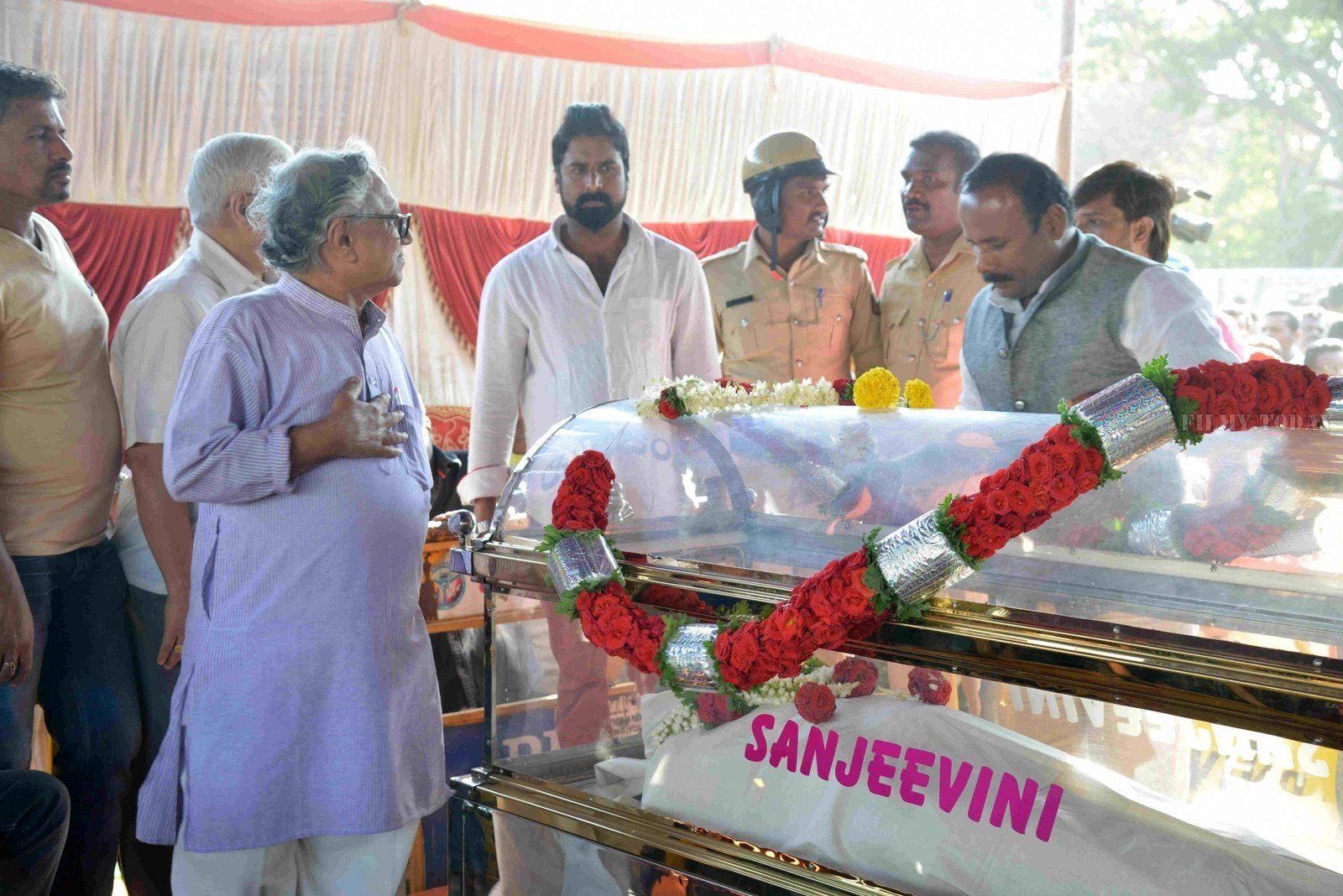Kannada Kashinath Passes Away, Celebs Pays Condolences Photos | Picture 1559893