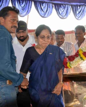 Kannada Kashinath Passes Away, Celebs Pays Condolences Photos | Picture 1559905