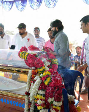 Kannada Kashinath Passes Away, Celebs Pays Condolences Photos | Picture 1559876