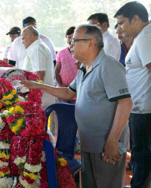 Kannada Kashinath Passes Away, Celebs Pays Condolences Photos | Picture 1559869