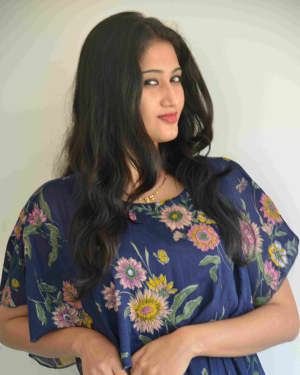 Apeksha Pavan Wadeyar - Kinaare Movie Press Meet Photos