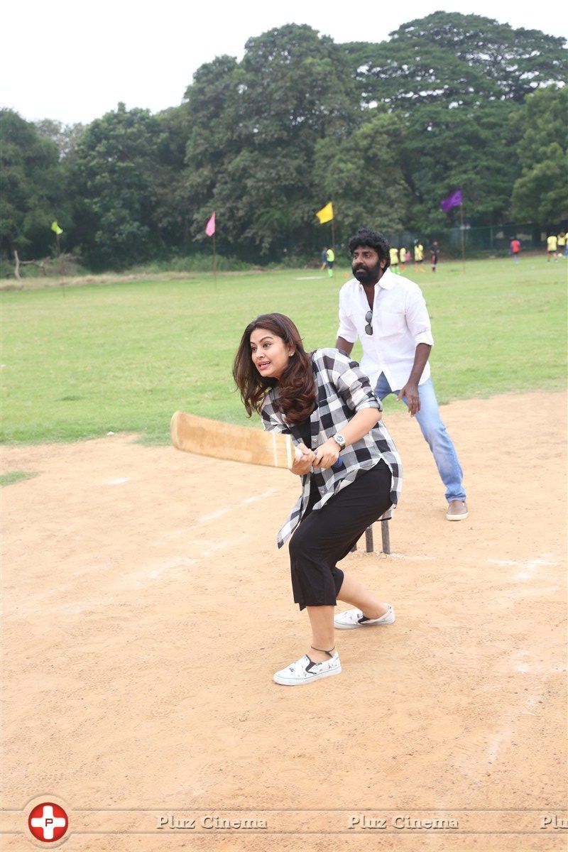 Celebrities Gathering Cause Cricket Event For HIV Affected Children Photos | Picture 1446338