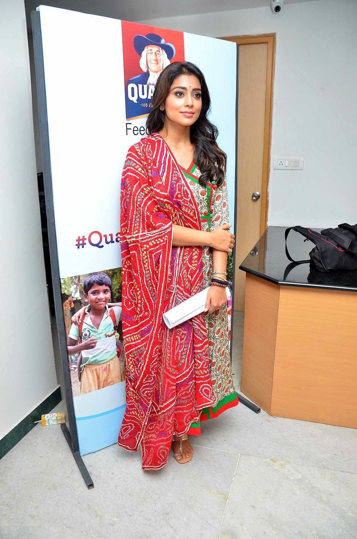 Shriya Saran - Quaker and Smile Foundation's 'Feed A Child' Event Stills | Picture 1493842
