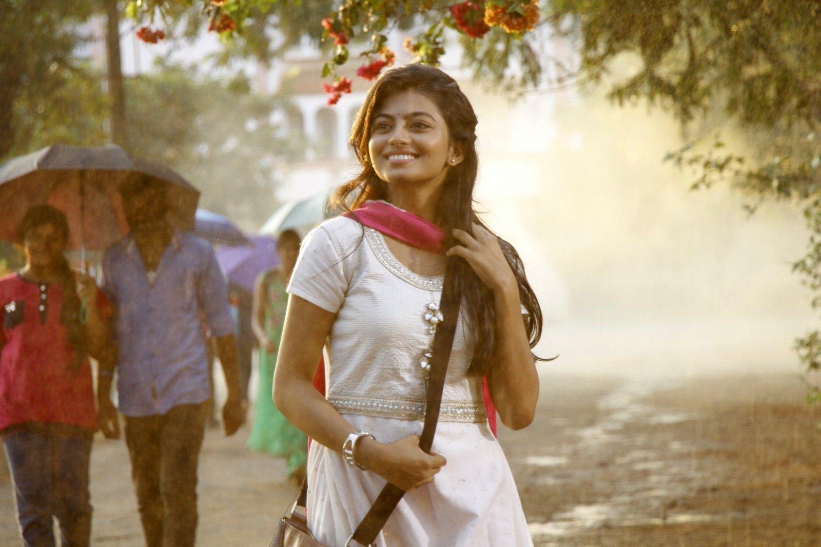 Anandhi - En Aaloda Seruppa Kaanom Movie Stills | Picture 1494413