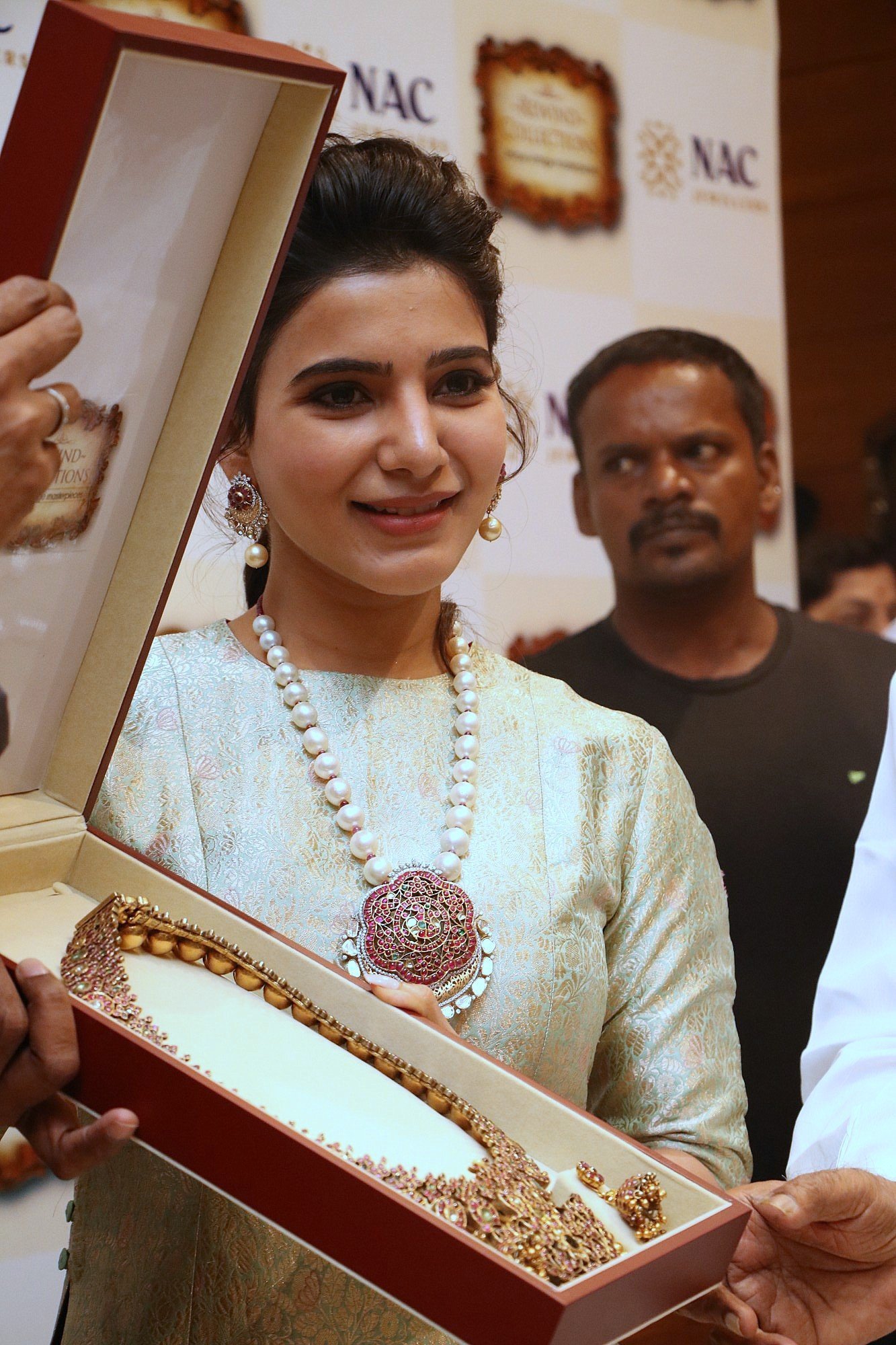Actress Samantha Launch of NAC Jewellers Antique Exhibition Photos | Picture 1520779