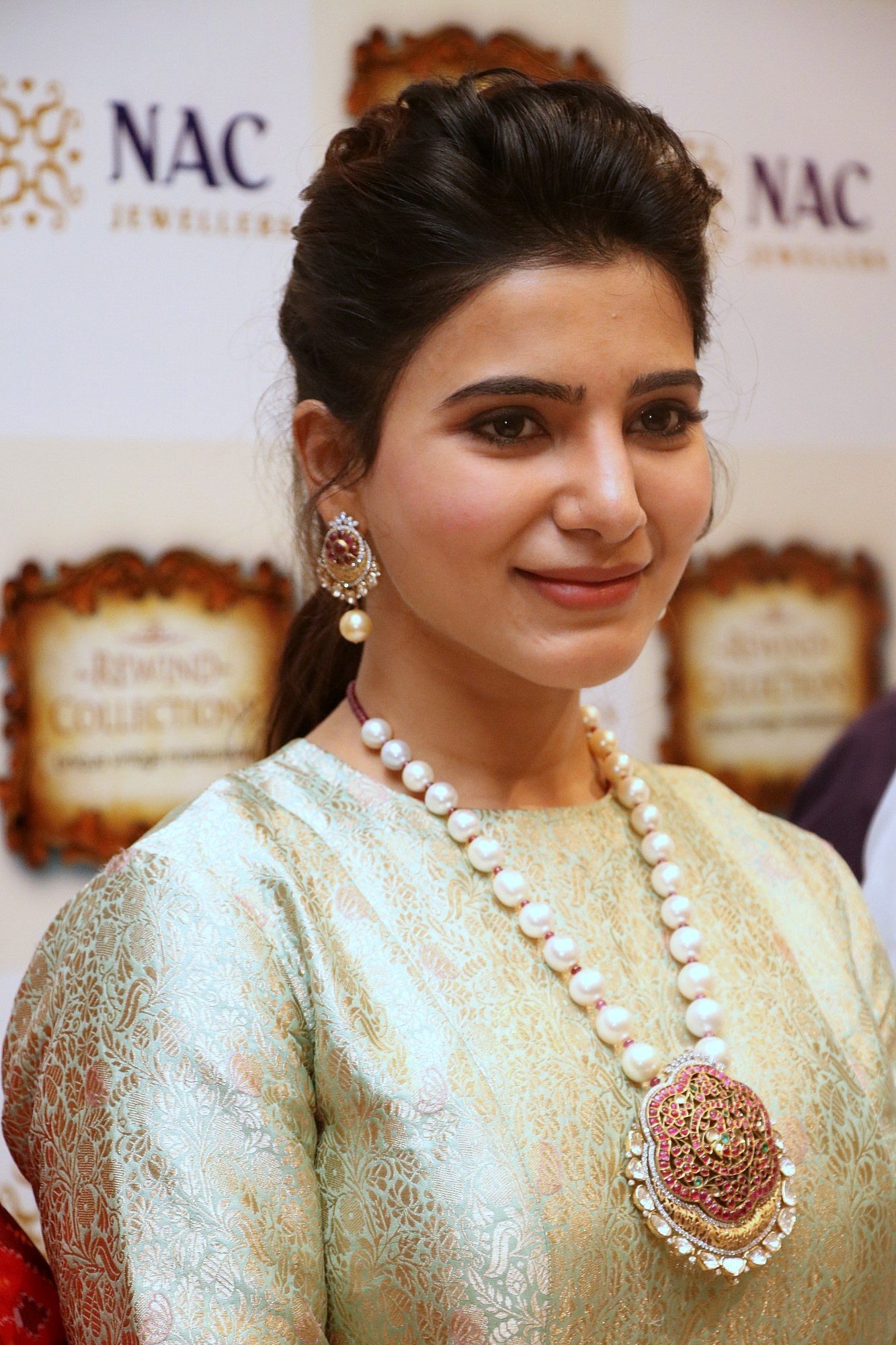 Actress Samantha Launch of NAC Jewellers Antique Exhibition Photos | Picture 1520806