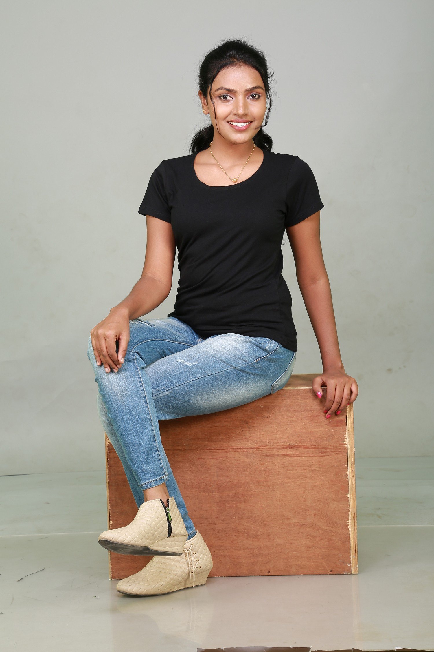 Actress Sowmya Latest Photoshoot | Picture 1521382