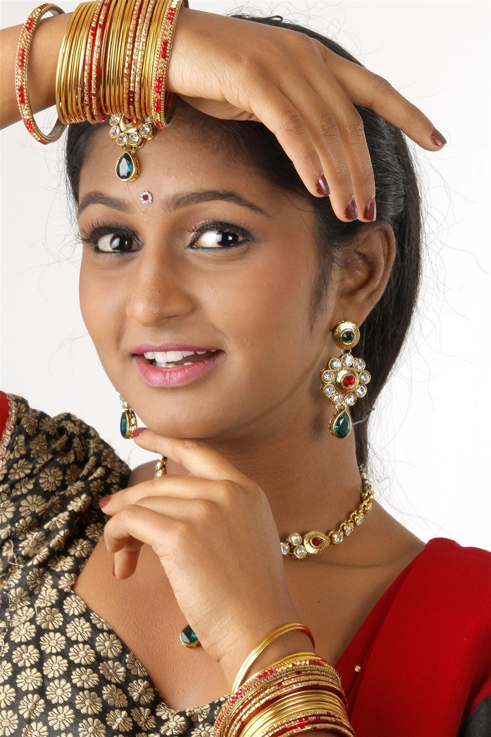 Actress Gayathri Kannan New Photoshoot | Picture 1523511