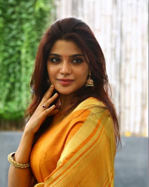 Actress Aathmika in Saree Latest Photos | Picture 1549083