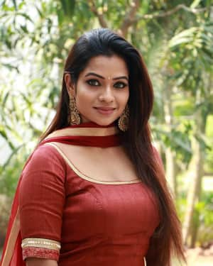 Leesha Eclairs - Eedili Tamil Movie Pooja and Launch Photos | Picture 1551767