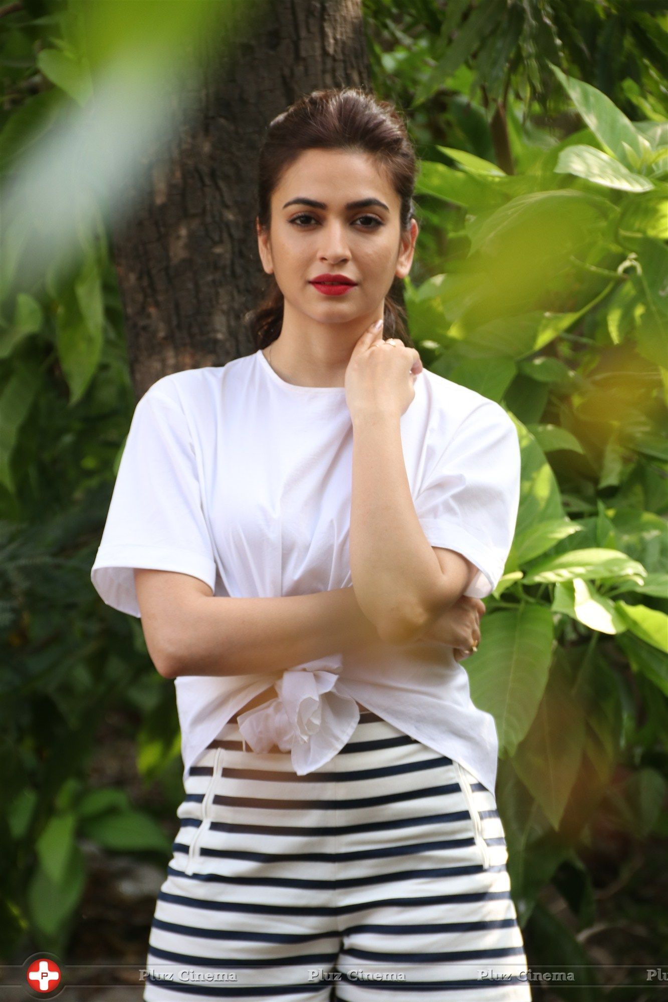 Kriti Kharbanda Poses in Hot Outfit before Bruce Lee Press Meet Photos | Picture 1457042